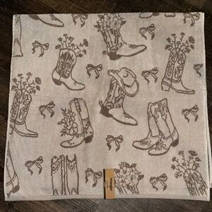 NEW Wrangler Western Boot Print Bath Towels BOWS & BOOTS Set of 2